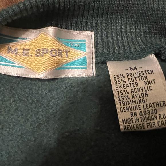 Size medium M.E Sport sweater with leather design - Picture 2 of 2
